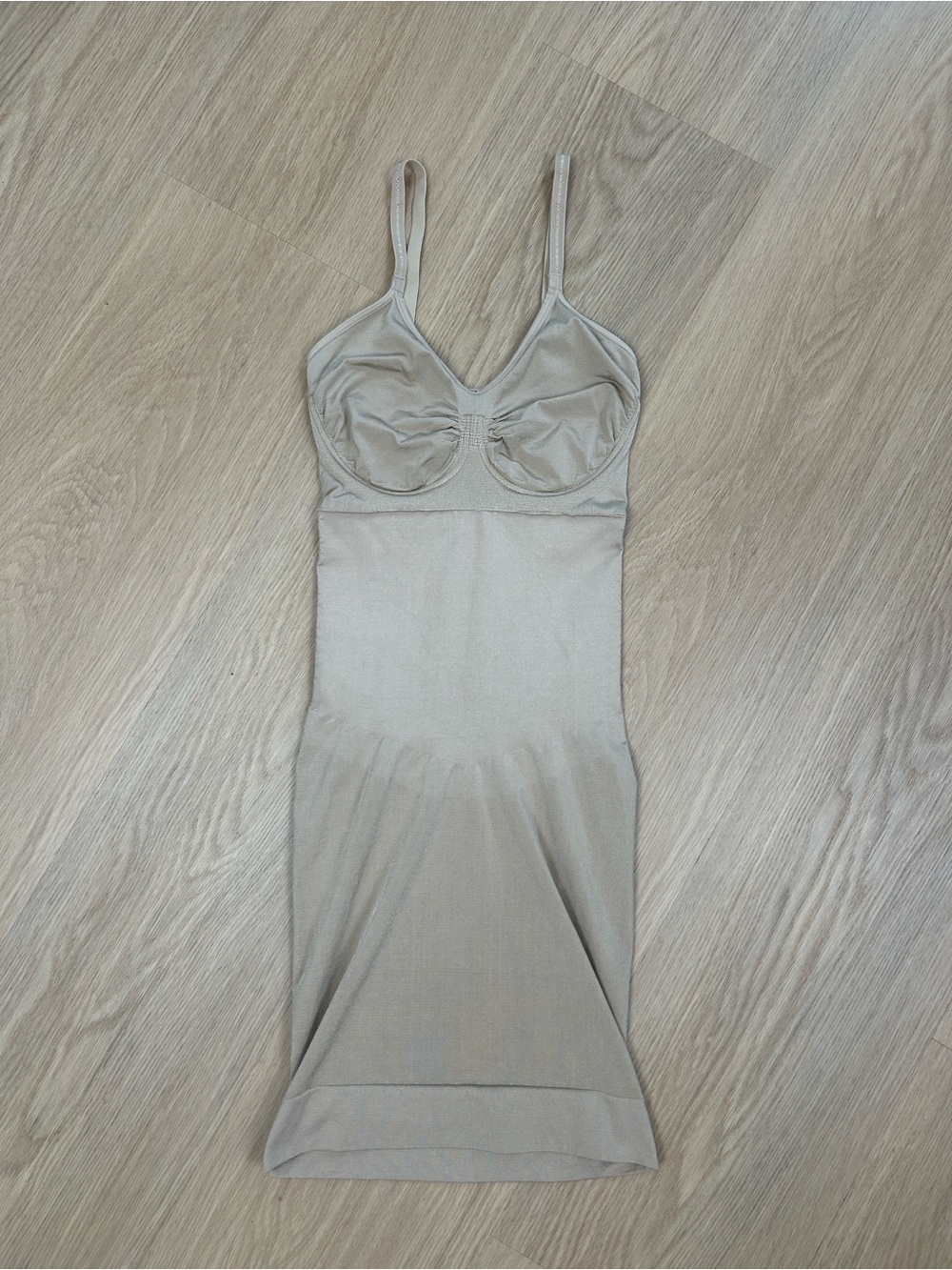 SPANX Shaped Slip M - Picture 2 of 5